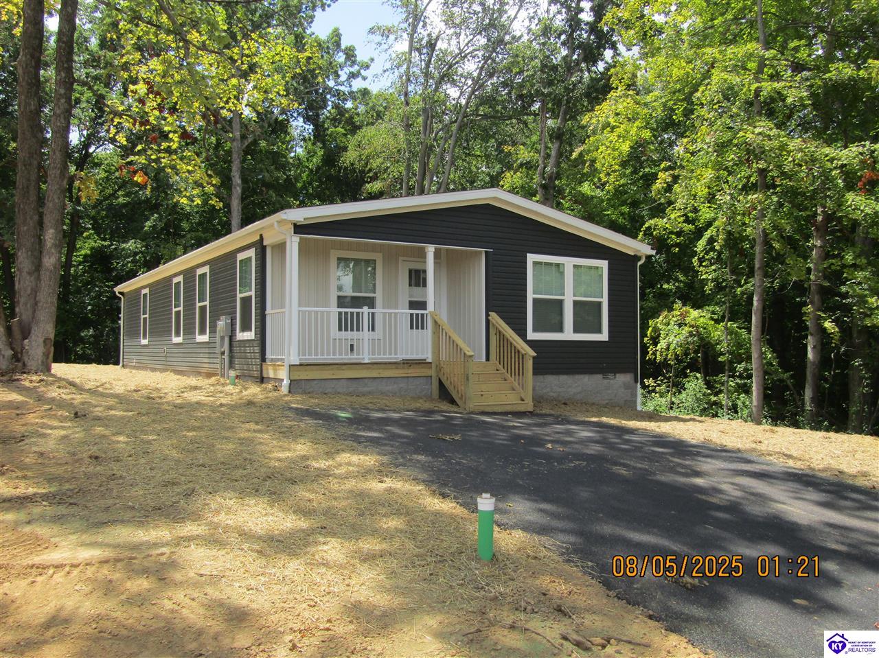 321 W Spring Street Property Photo 1