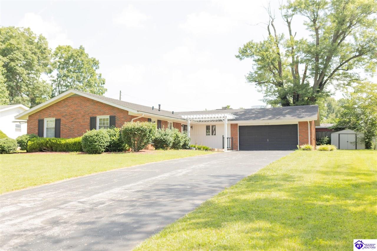 208 Skyline Drive Property Photo 1
