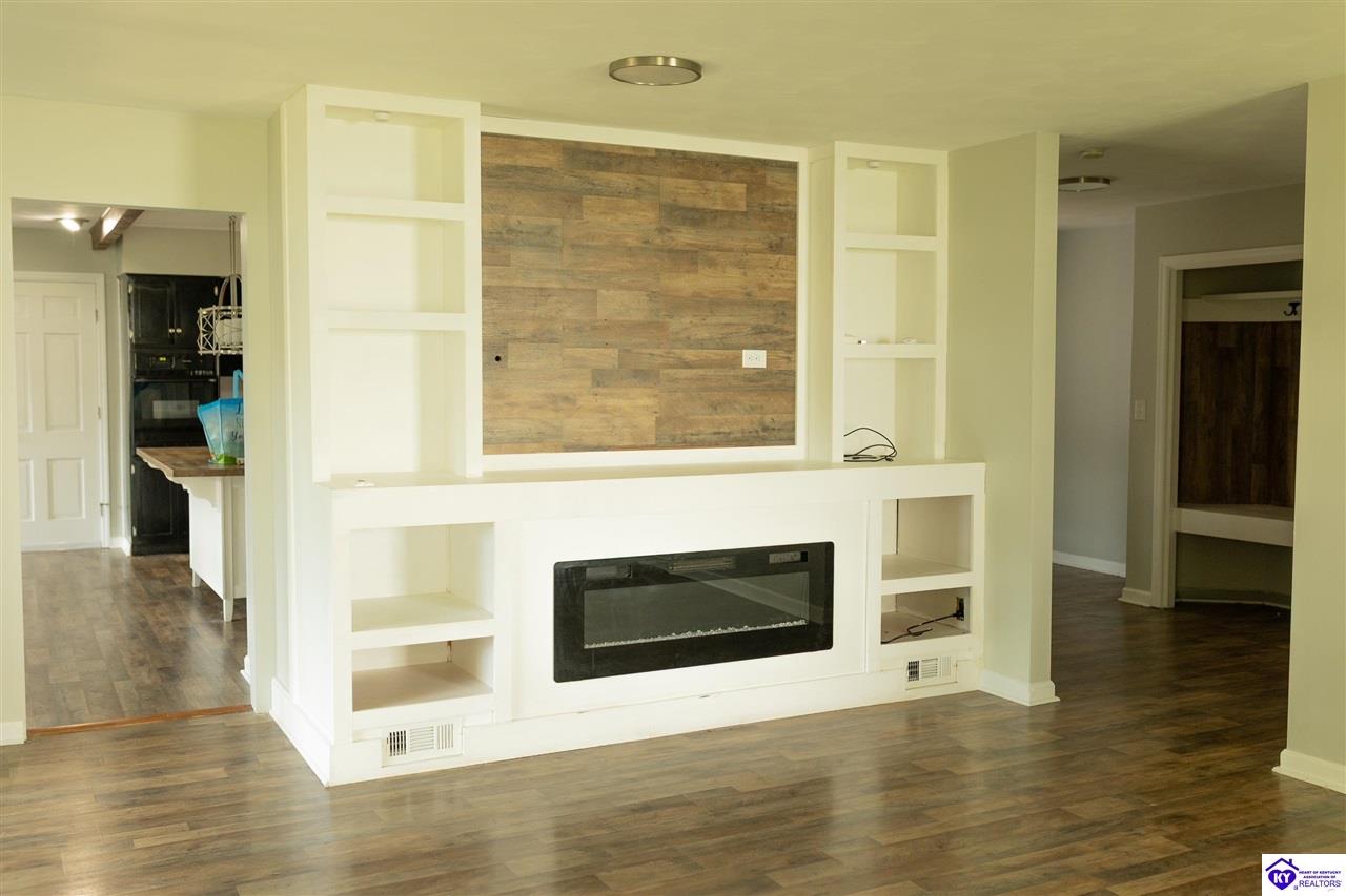 208 Skyline Drive Property Photo 8