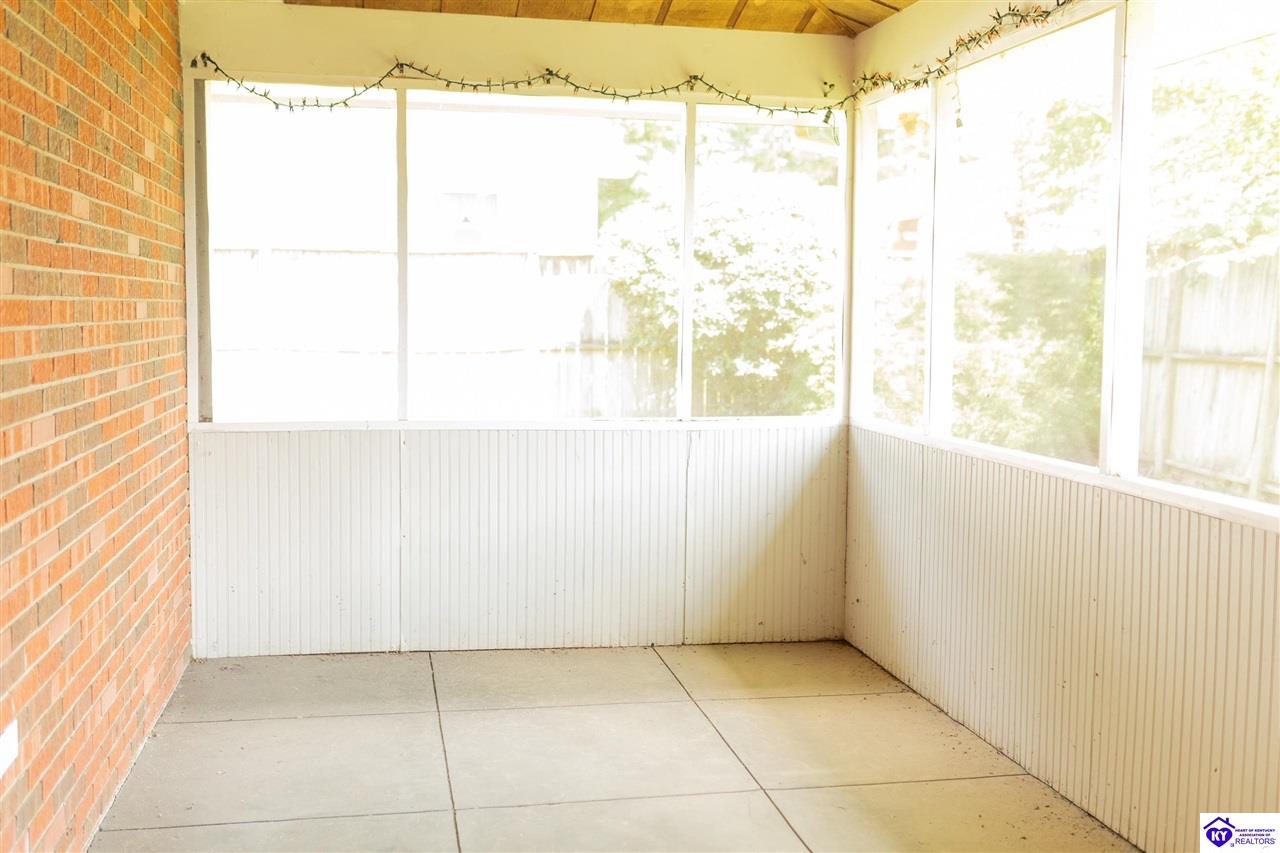 208 Skyline Drive Property Photo 17