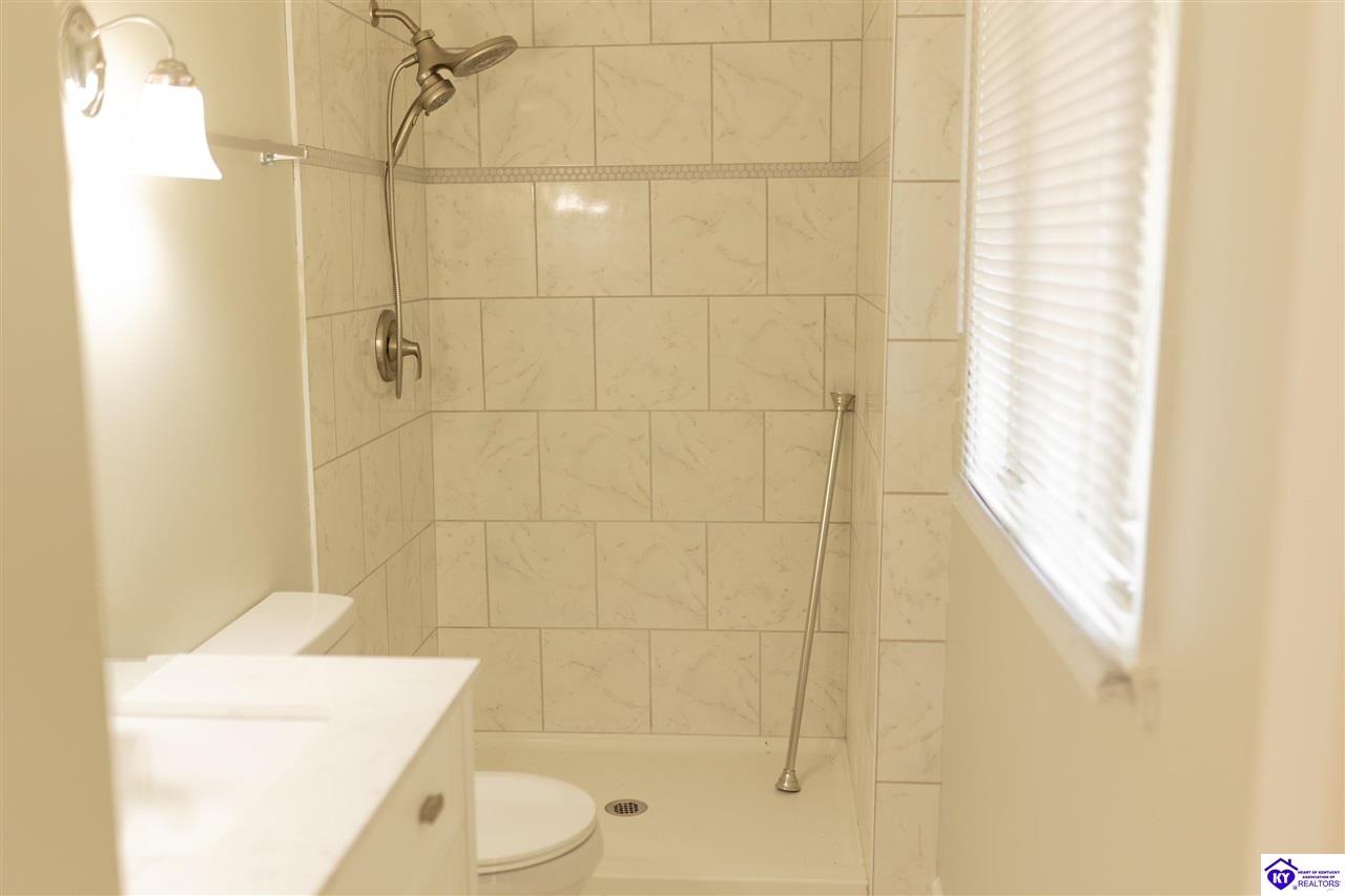 208 Skyline Drive Property Photo 23
