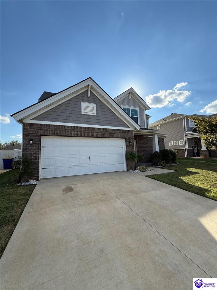 858 Star Avenue Property Photo 3
