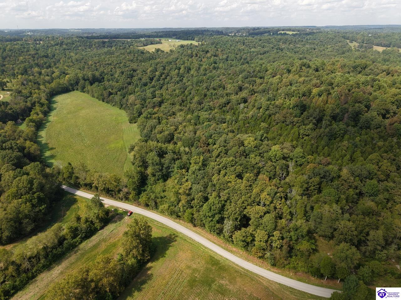 2728 Constantine Road Property Photo 8