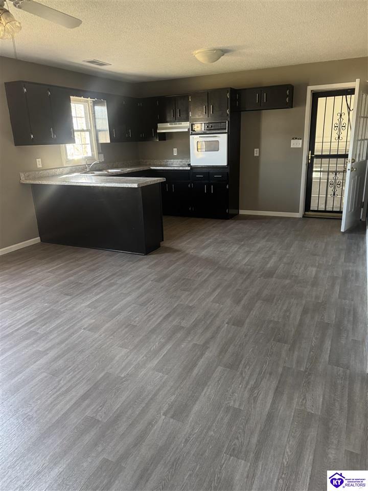 5526 S Dixie Highway Property Photo 3