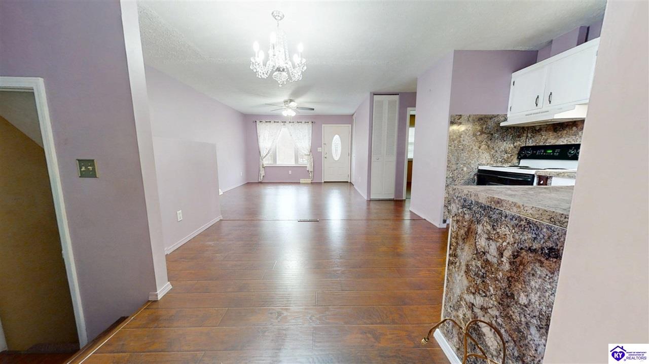 128 Parkside Circle Property Photo 7