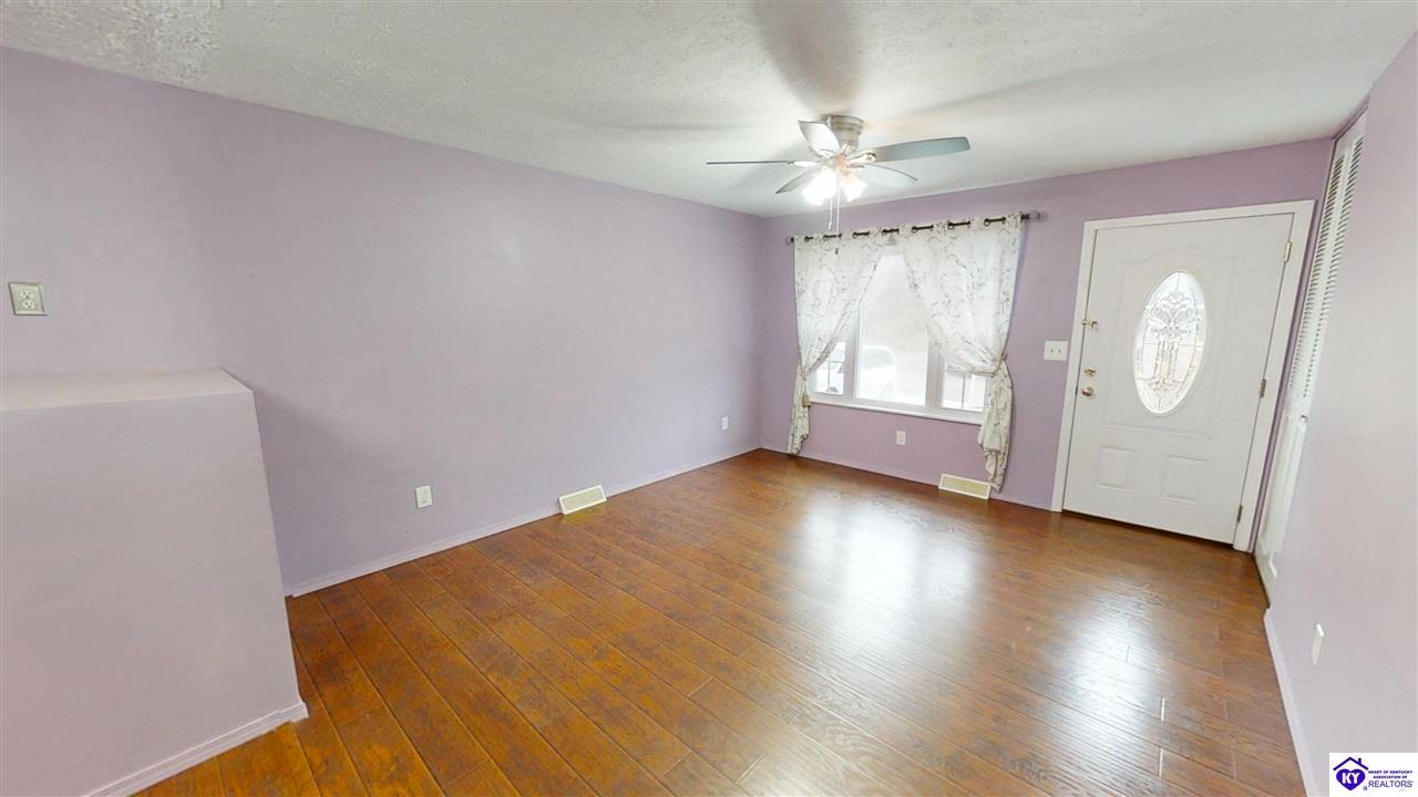 128 Parkside Circle Property Photo 10