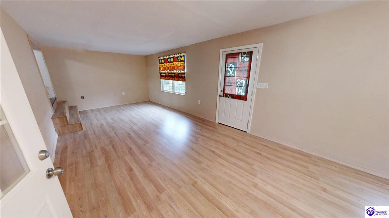 128 Parkside Circle Property Photo 16