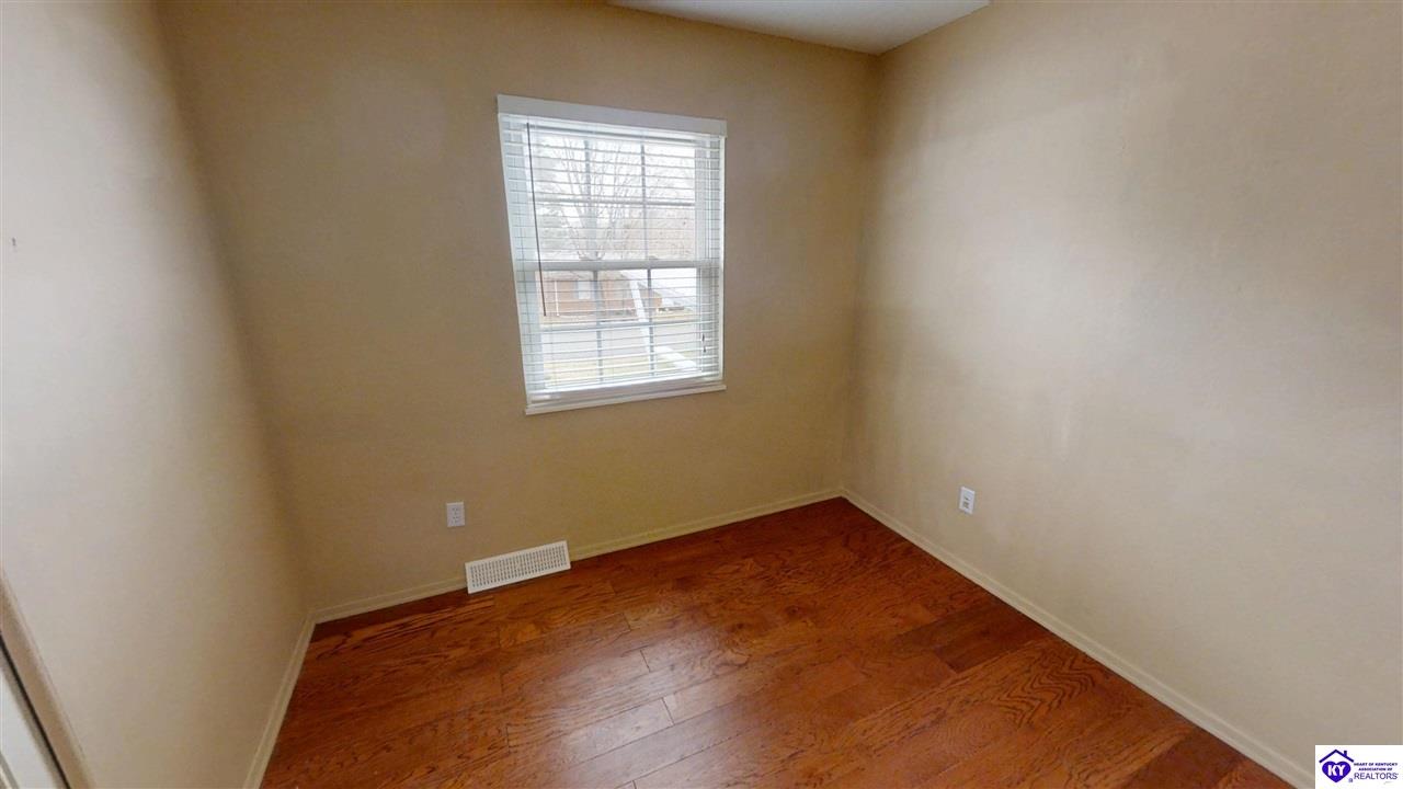 128 Parkside Circle Property Photo 17