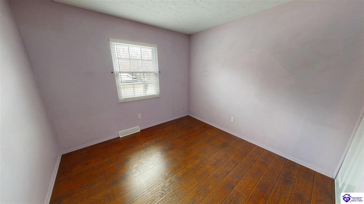 128 Parkside Circle Property Photo 18