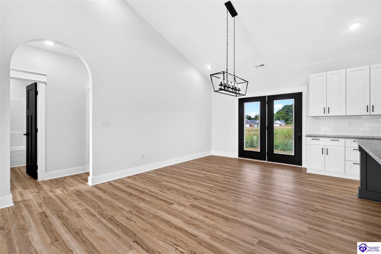 424 Lambrusco Way Property Photo 10