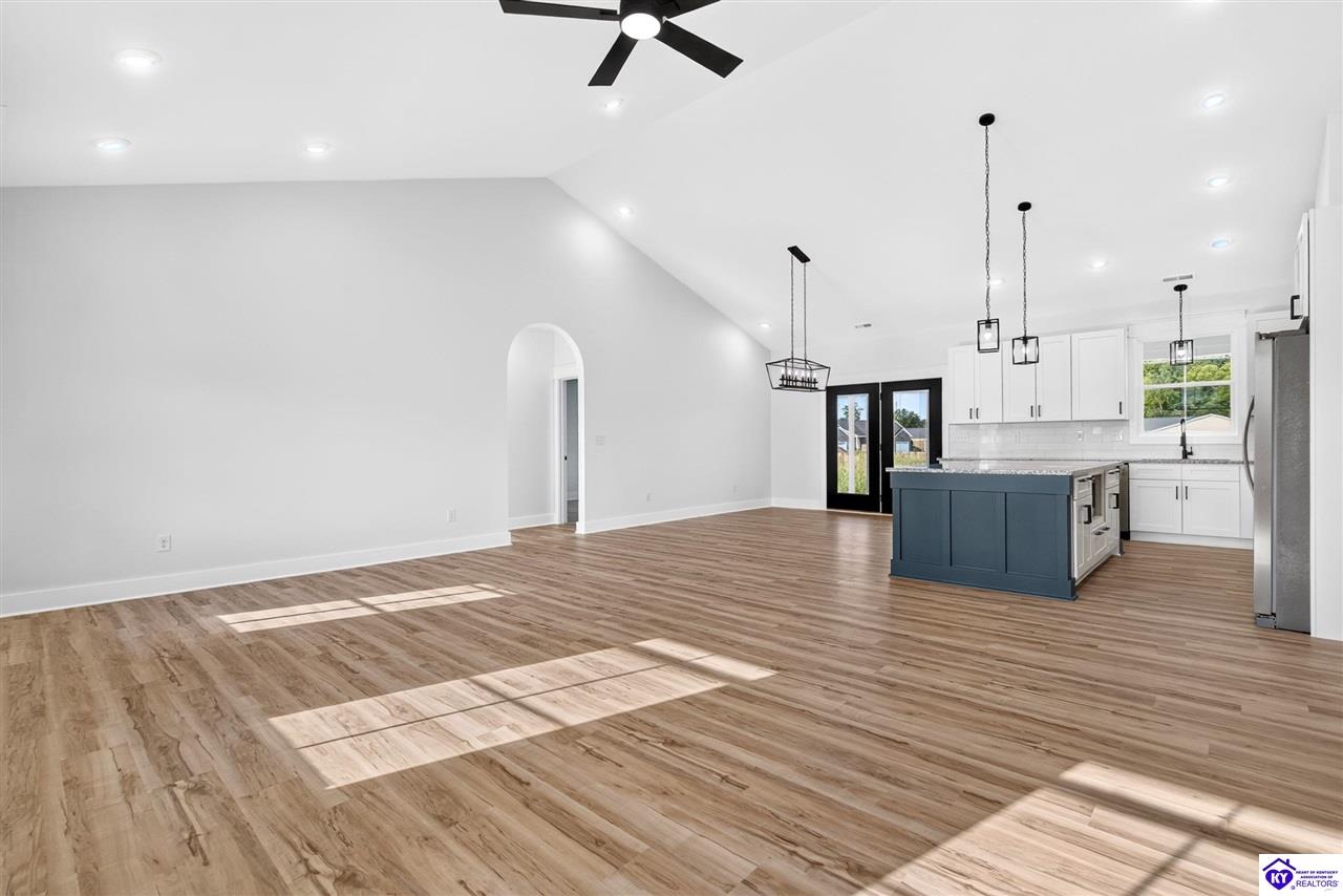424 Lambrusco Way Property Photo 12