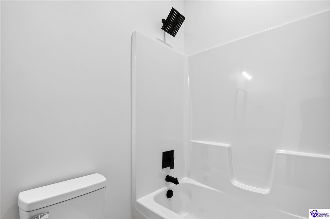 424 Lambrusco Way Property Photo 38