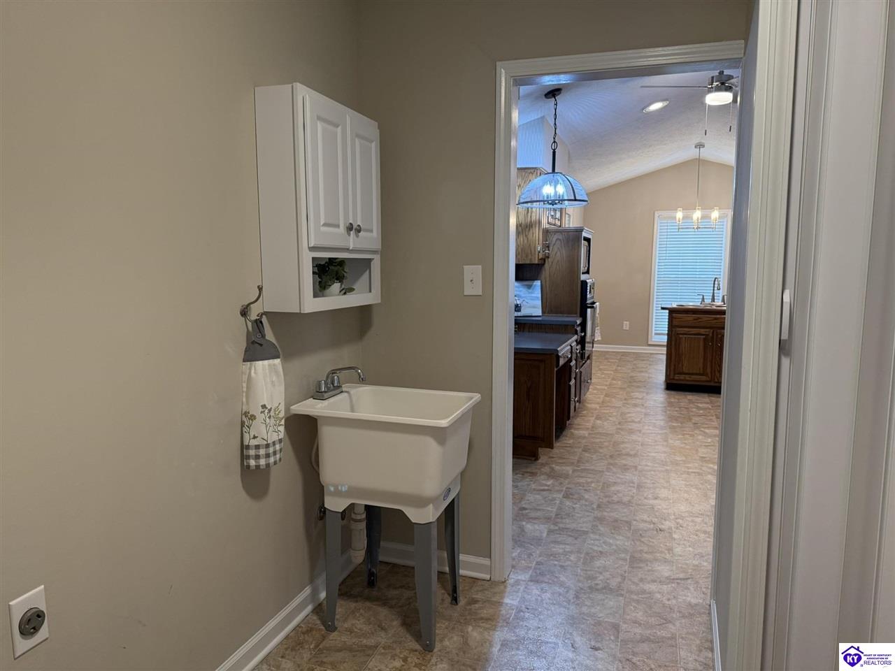 608 Birch Drive Property Photo 11