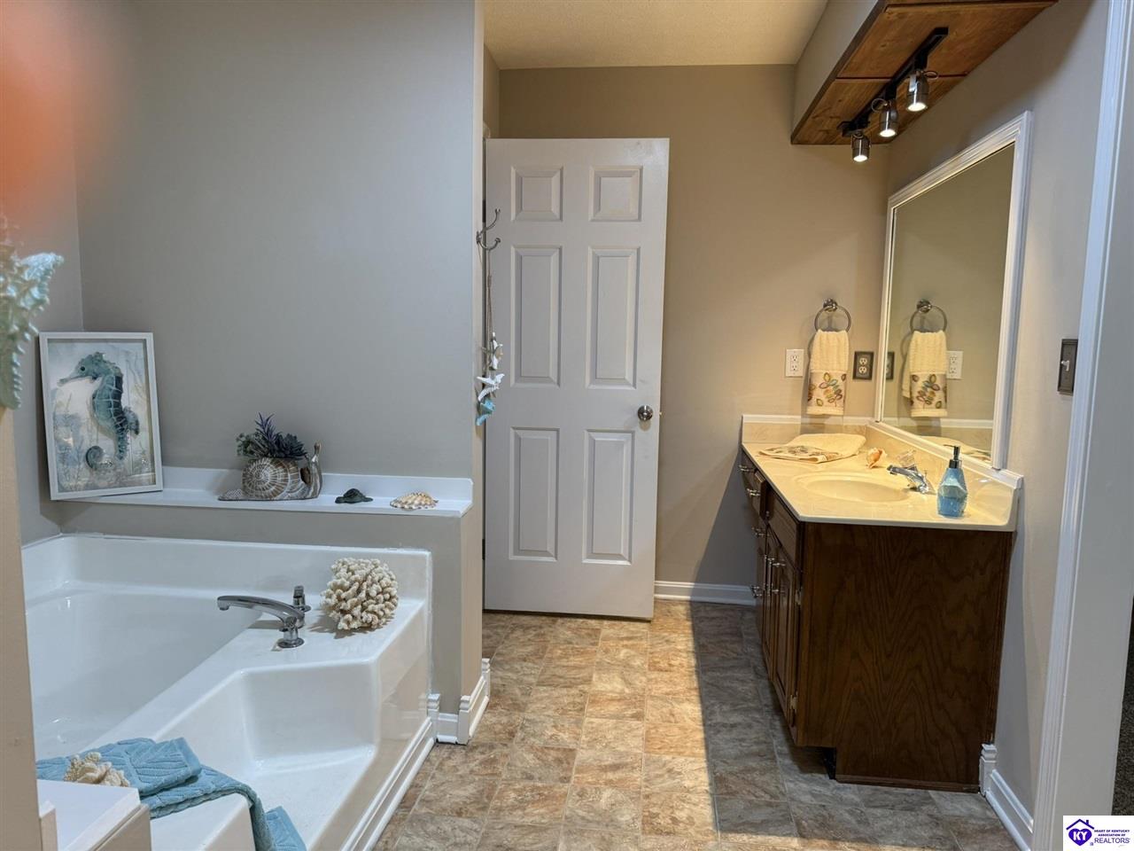 608 Birch Drive Property Photo 20