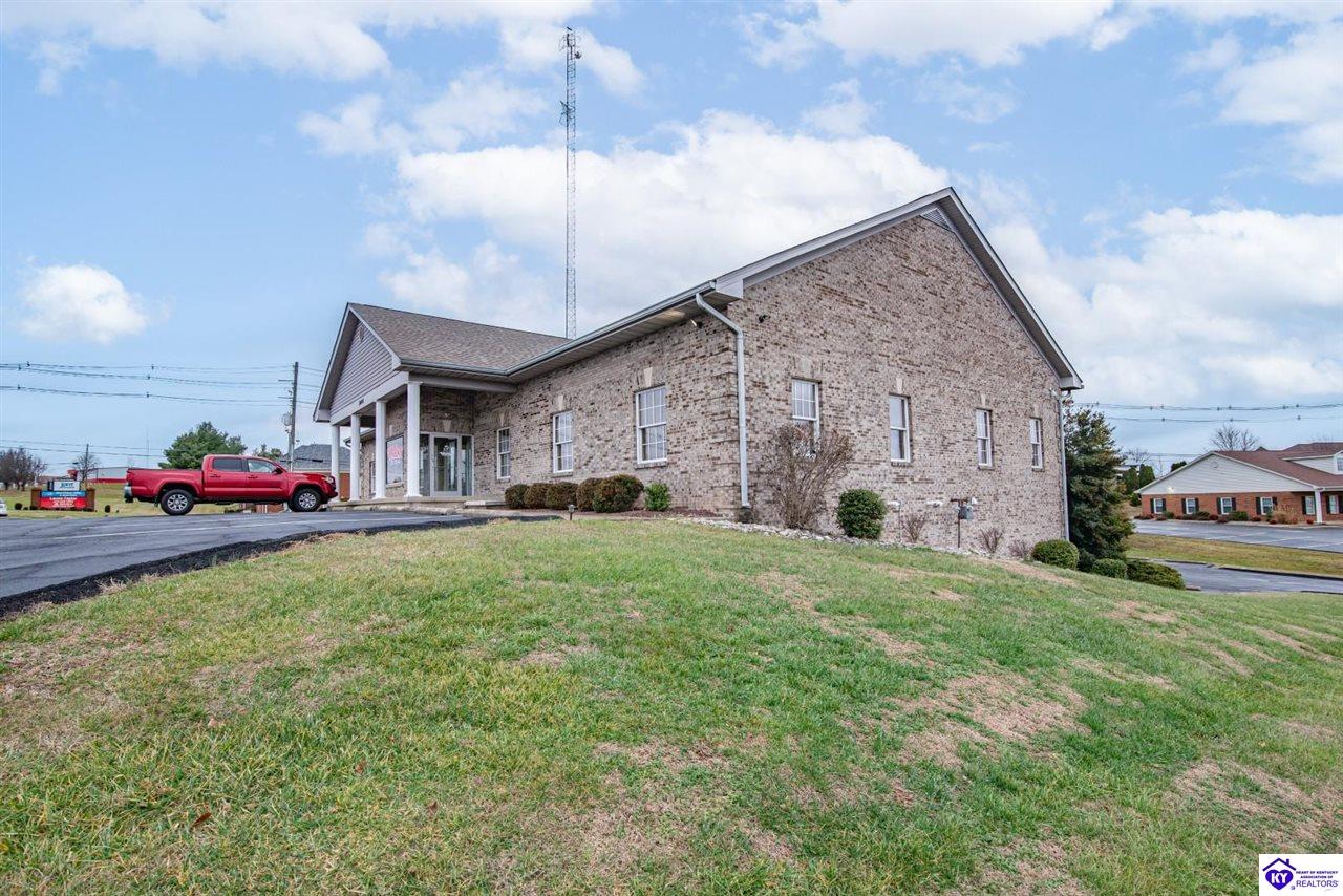 2608 Ring Road Property Photo 8