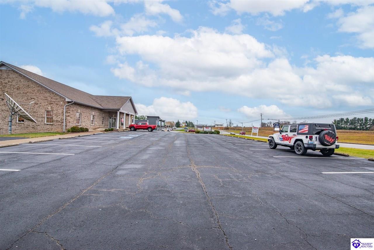 2608 Ring Road Property Photo 14