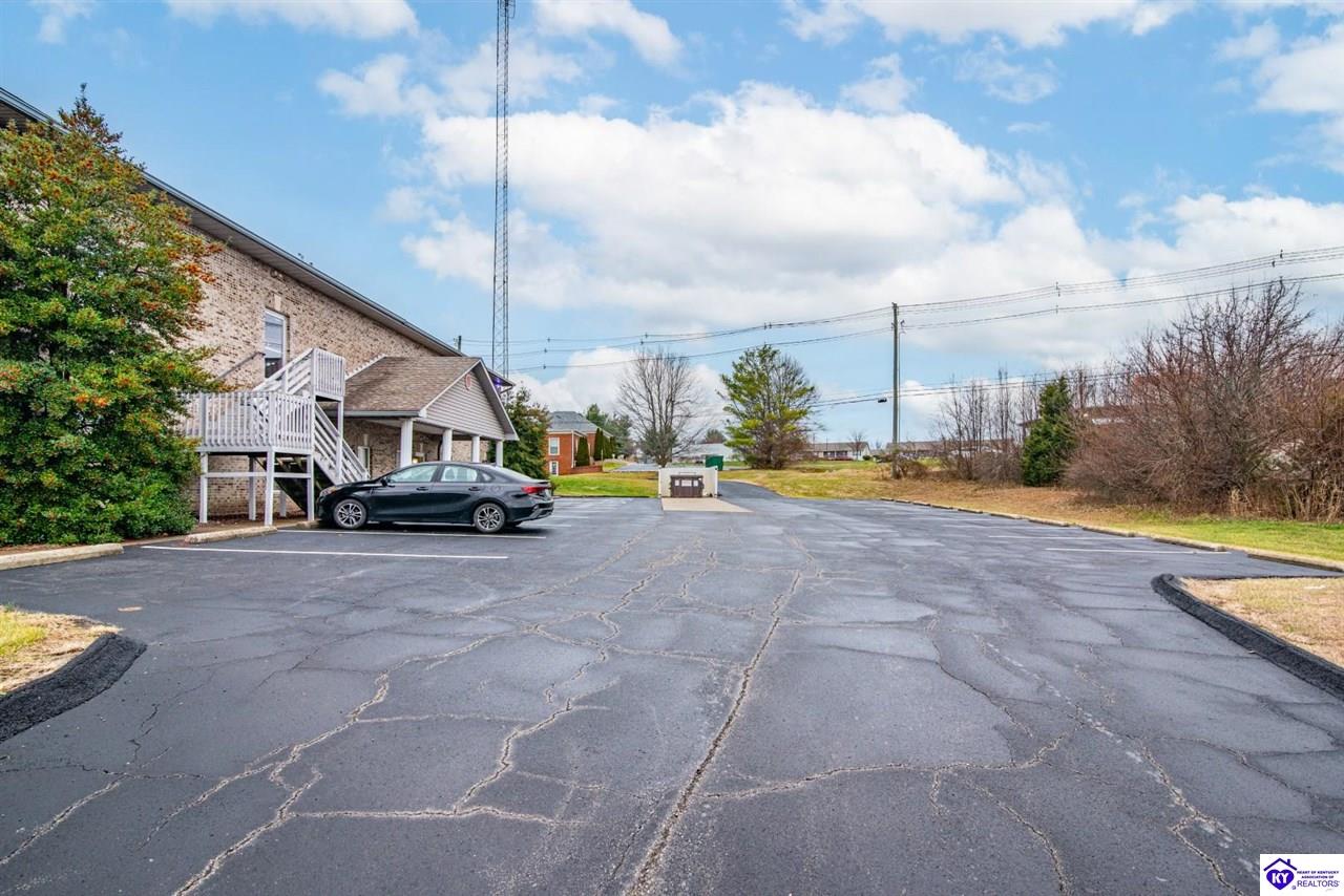 2608 Ring Road Property Photo 15