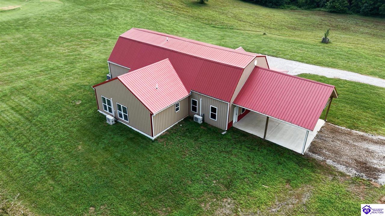 1096 Eastview Road Property Photo 9