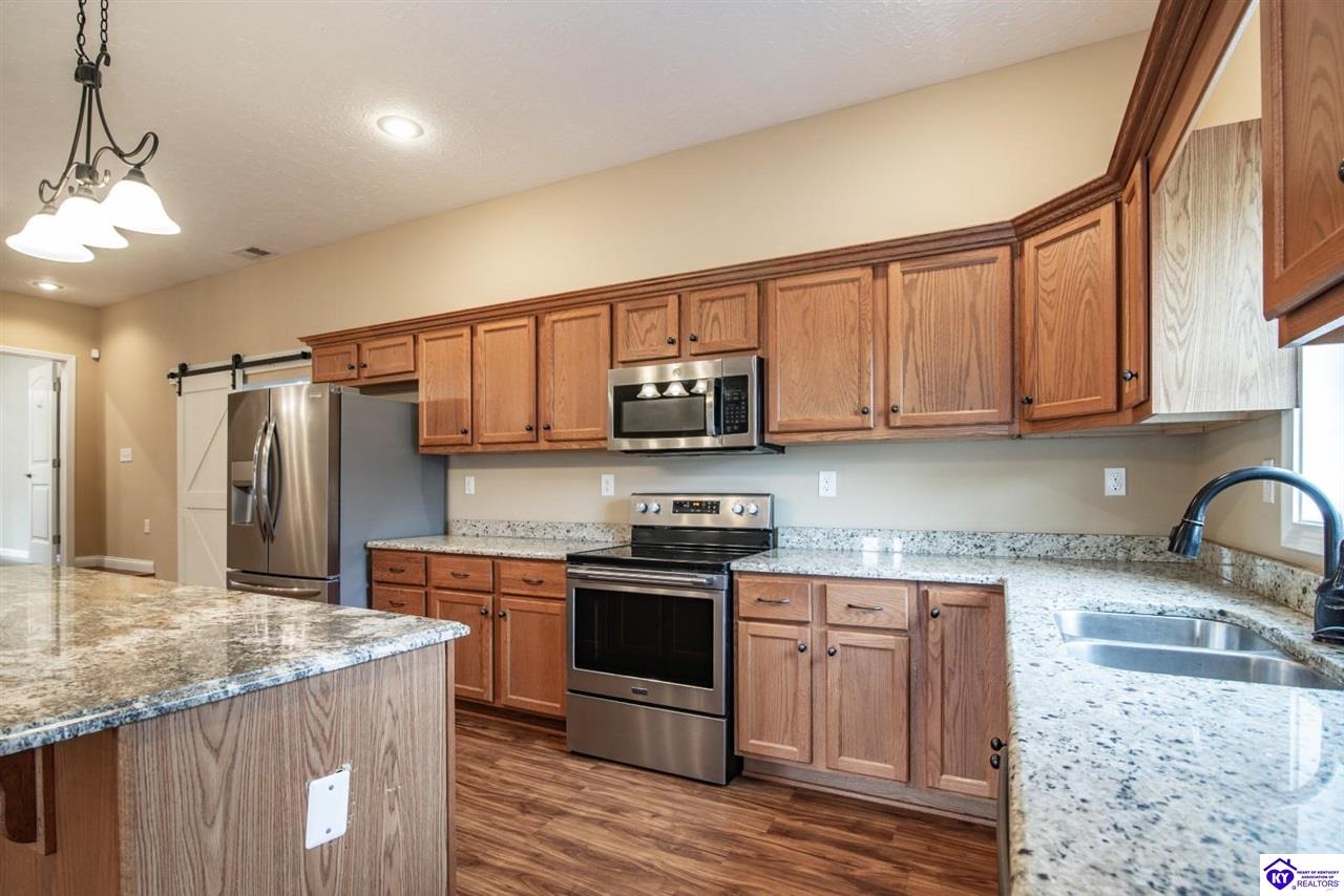 1096 Eastview Road Property Photo 27