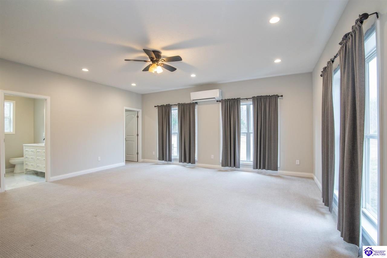 1096 Eastview Road Property Photo 31