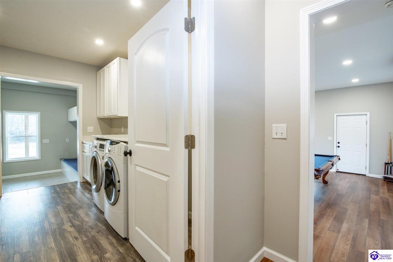 1096 Eastview Road Property Photo 39