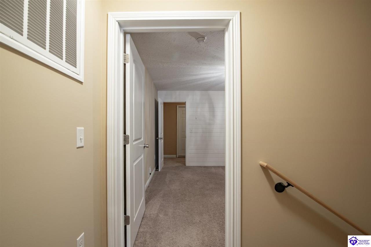 1096 Eastview Road Property Photo 48