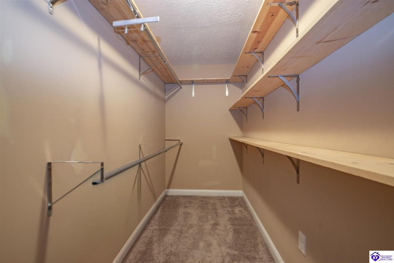 1096 Eastview Road Property Photo 52