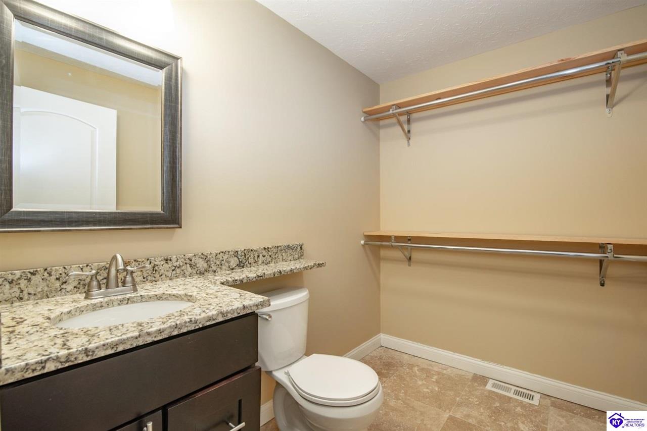 1096 Eastview Road Property Photo 54