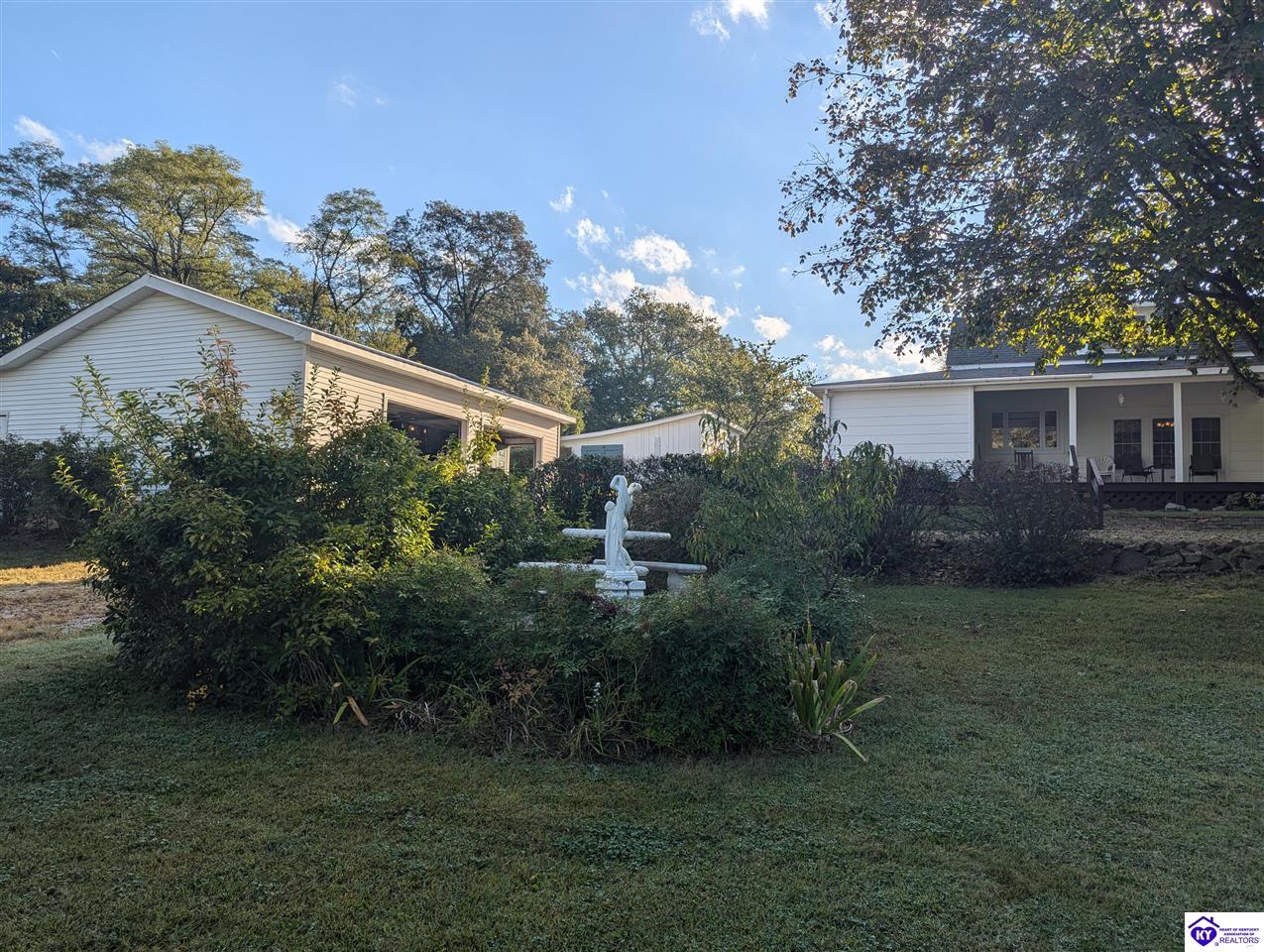 584 Grayson Street Property Photo 10