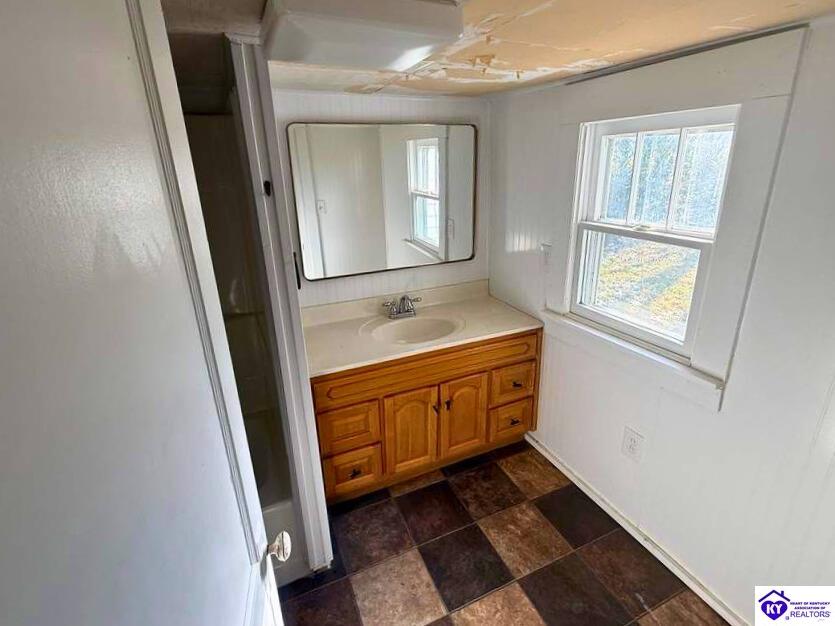 2512 Roseville Road Property Photo 5