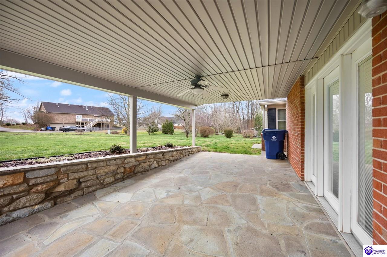 112 Canterbury Way Property Photo 11
