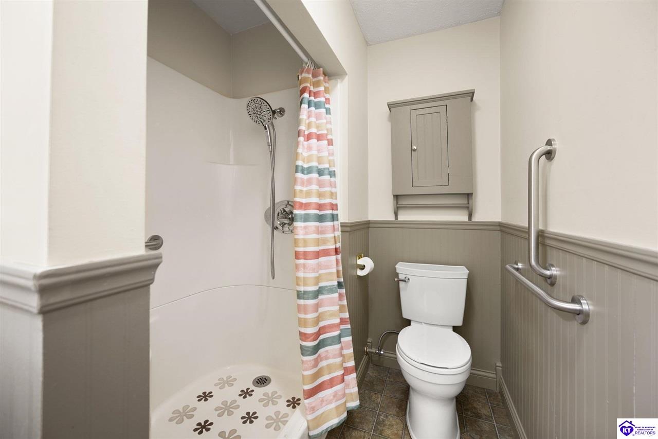 112 Canterbury Way Property Photo 27