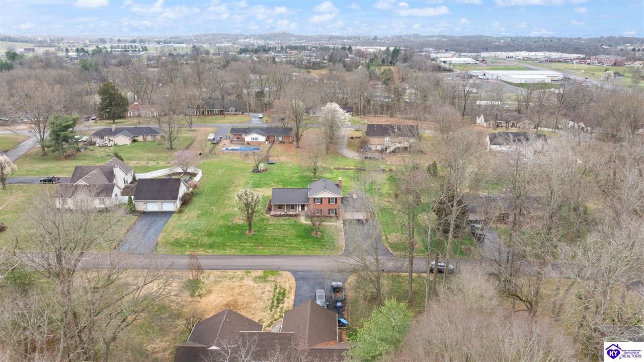 112 Canterbury Way Property Photo 52