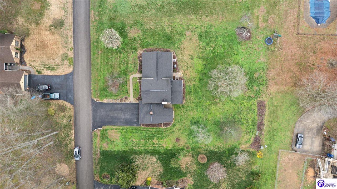 112 Canterbury Way Property Photo 55