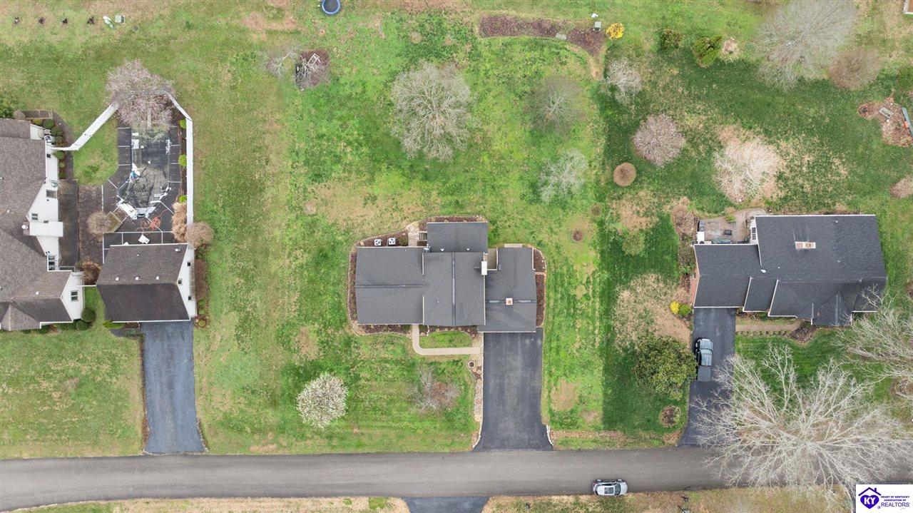 112 Canterbury Way Property Photo 56
