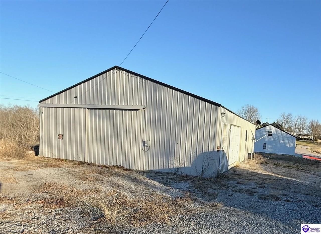 210 Grider Road Property Photo 2