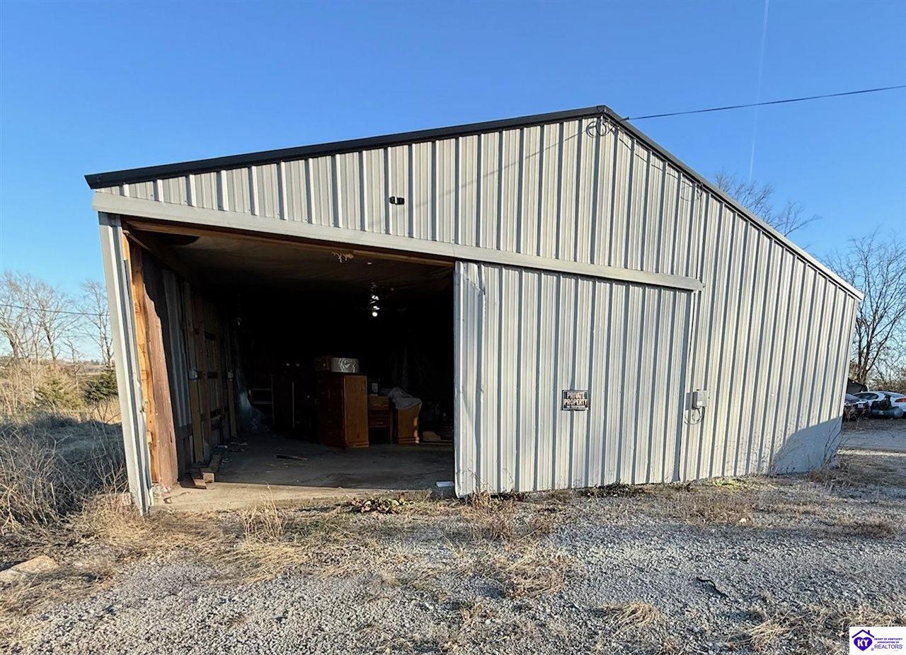 210 Grider Road Property Photo 3