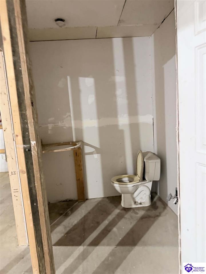 210 Grider Road Property Photo 7