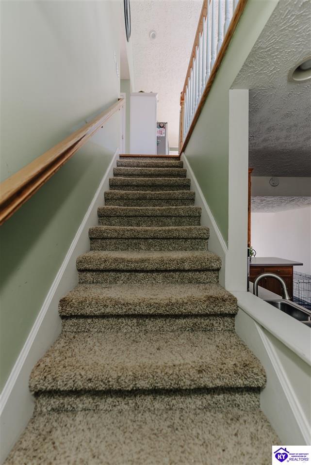 441 Knobview Drive Property Photo 36