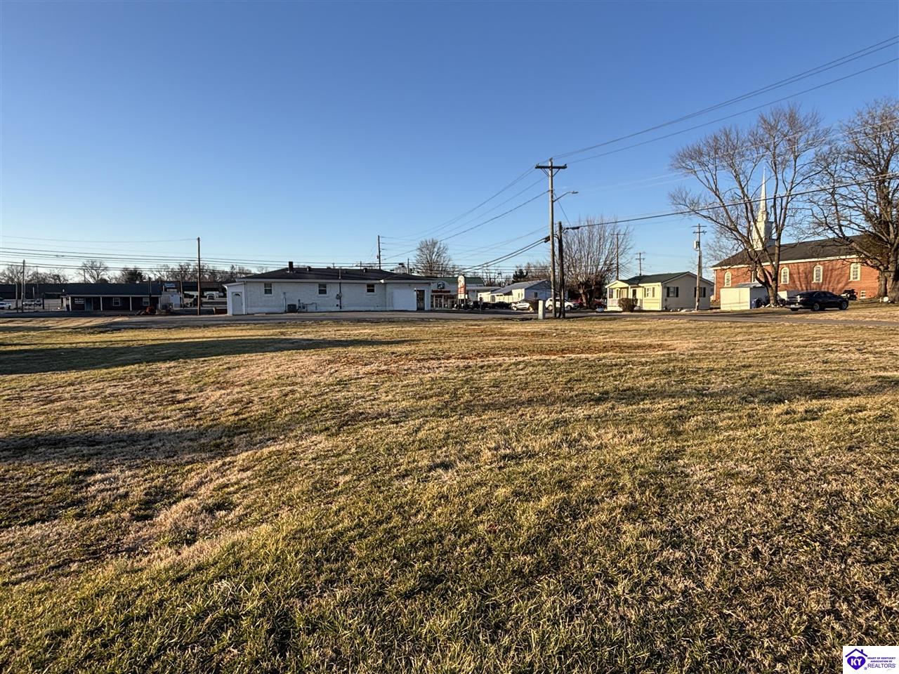 624 E Broadway Street Property Photo 24