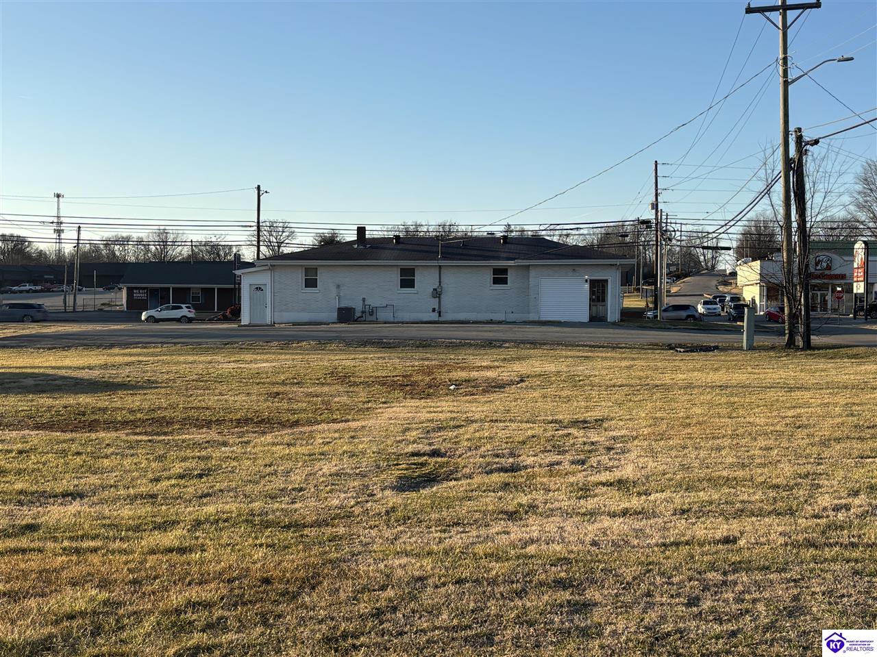 624 E Broadway Street Property Photo 26