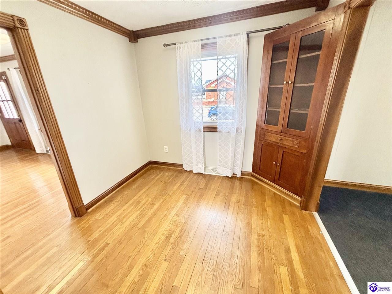 624 E Broadway Street Property Photo 50