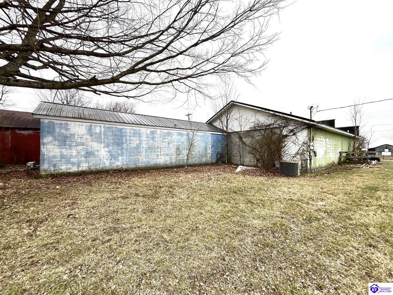 7130 Greensburg Road Property Photo 4