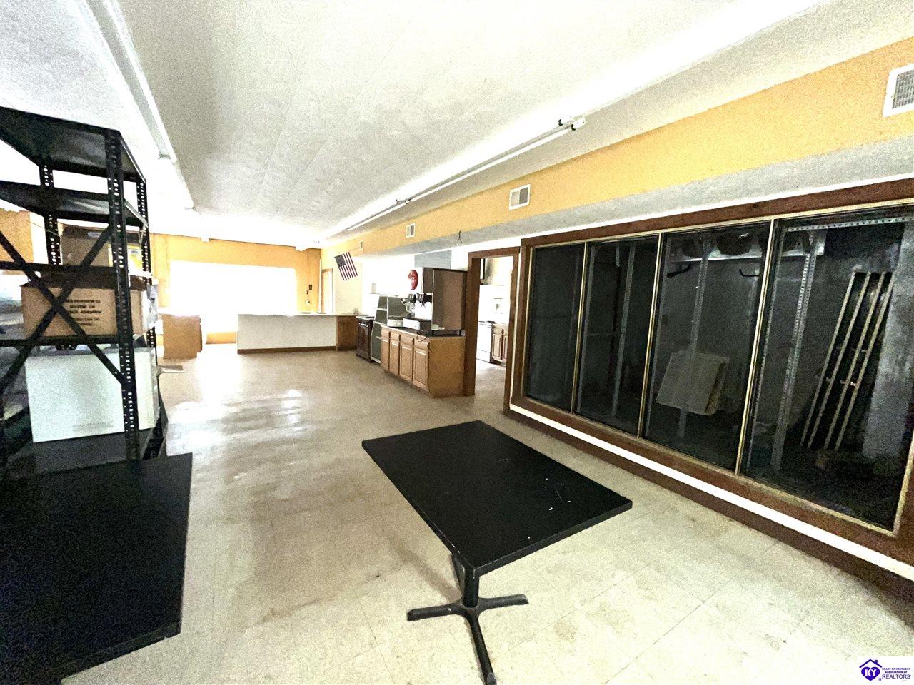 7130 Greensburg Road Property Photo 8
