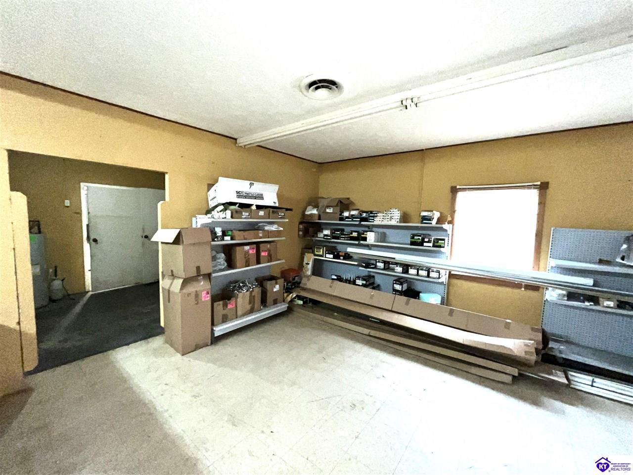 7130 Greensburg Road Property Photo 9