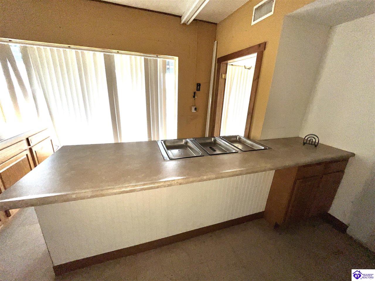 7130 Greensburg Road Property Photo 12