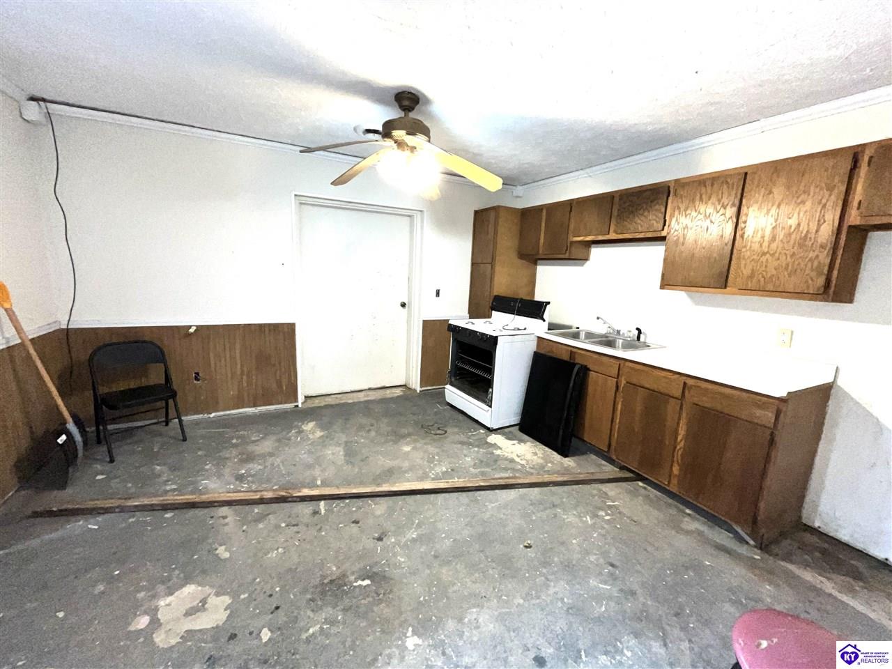 7130 Greensburg Road Property Photo 13