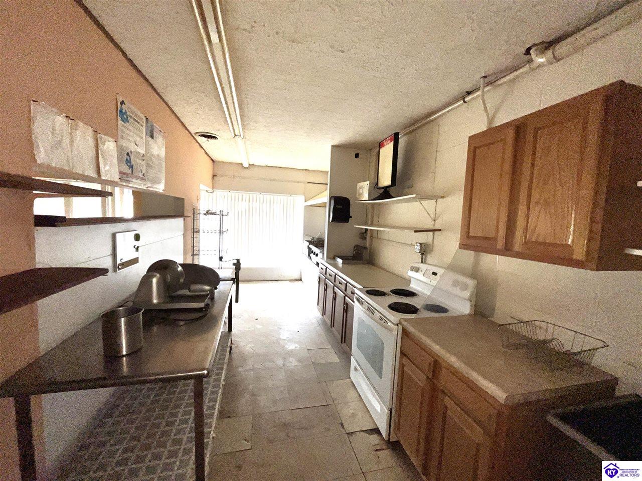 7130 Greensburg Road Property Photo 16
