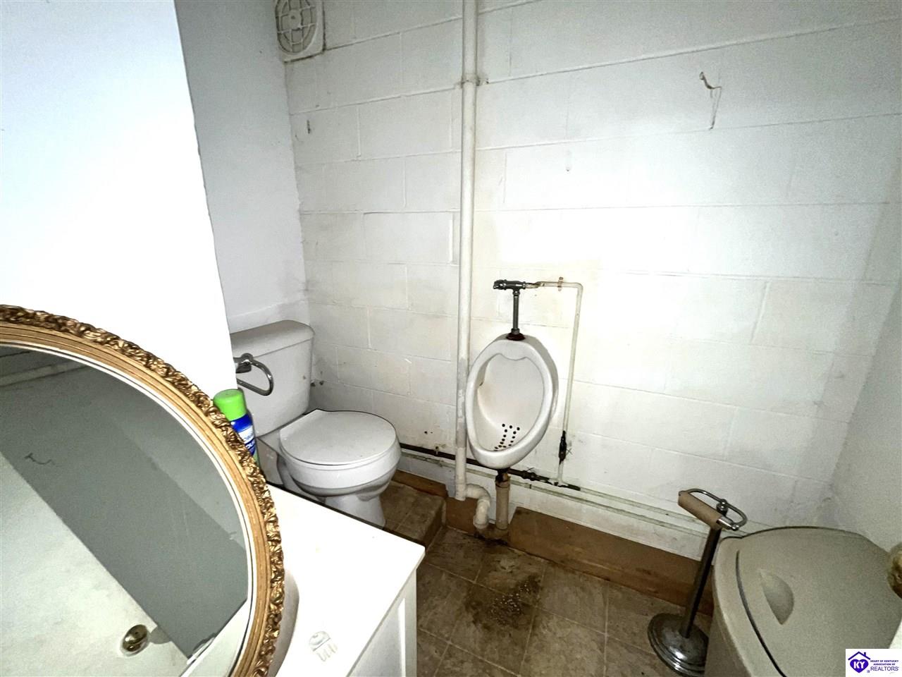 7130 Greensburg Road Property Photo 23