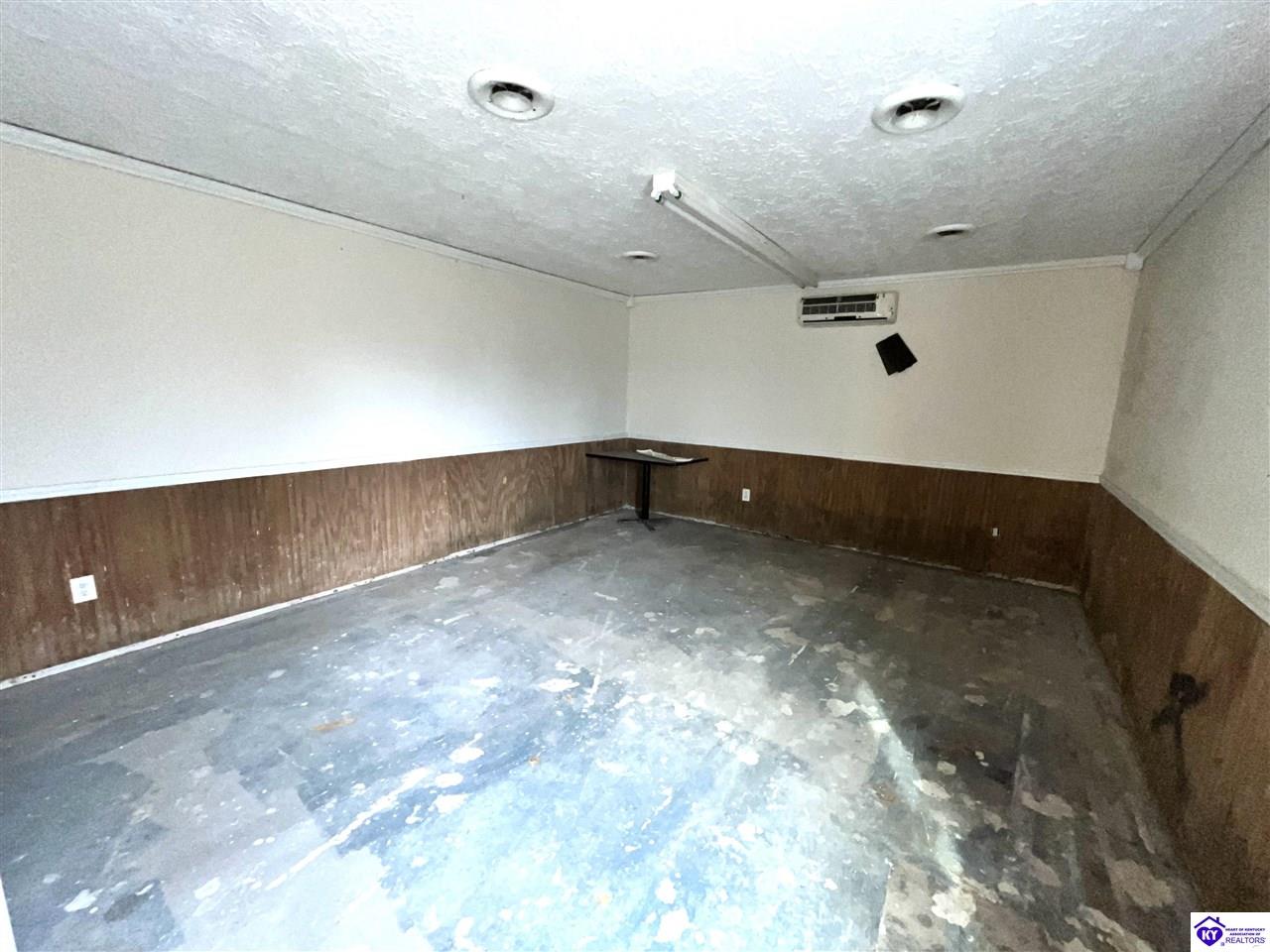 7130 Greensburg Road Property Photo 24
